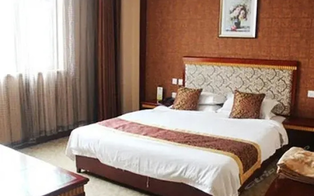 Zhengyang Hot Spring Business Hotel