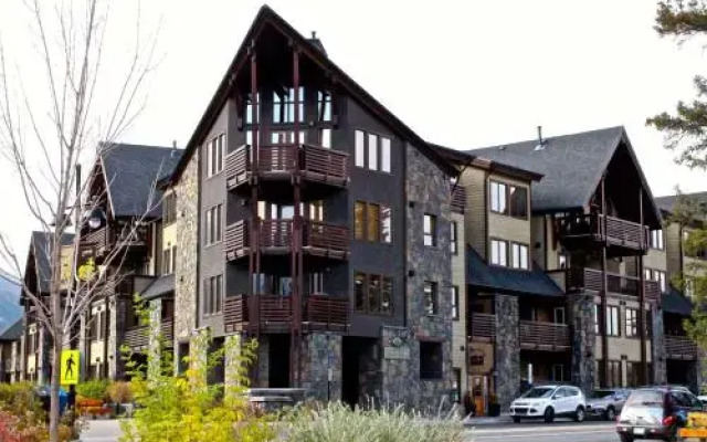 Luxury Canmore Vacations