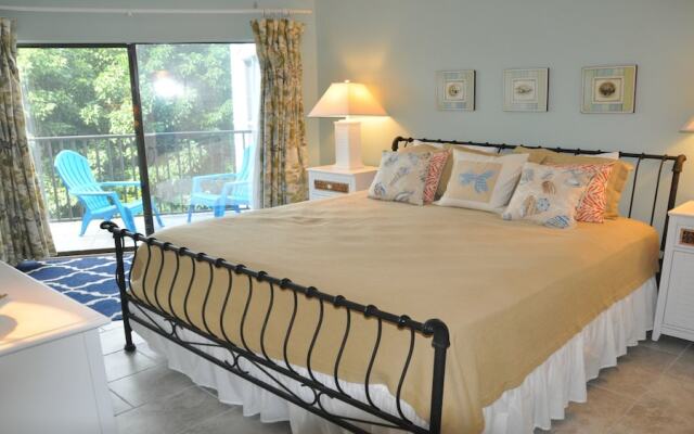 Sun Plaza West 204 5608 Gulf by RedAwning