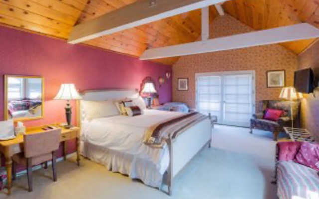 Oleander House Bed & Breakfast