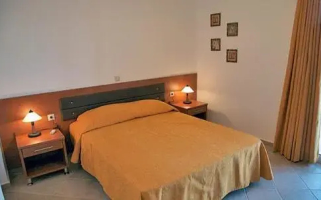 Alexena Apartments