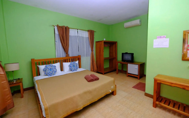 Lanta Ala Guest House