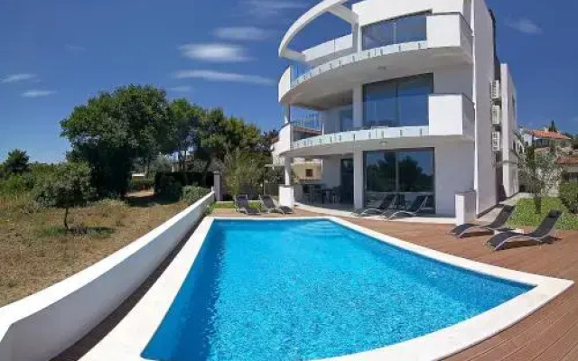 Villa Sunrise Premantura Sea View