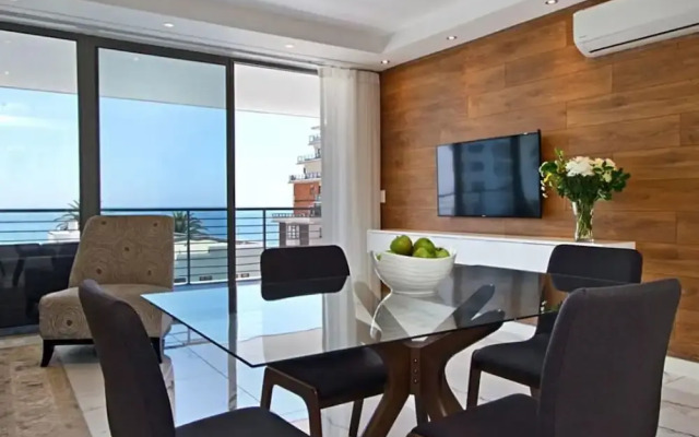 Fairmont 303