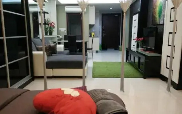 Carlton Suite (Private Unit) at Plaza Damas