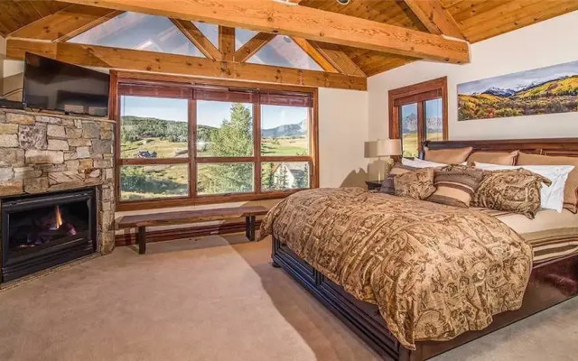 Lodge ON THE Point by Exceptional Stays