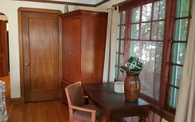 Modern Smart Townhouse Walk Downtown