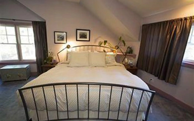 Shooting Star Bed and Breakfast