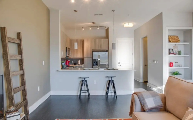 Stunning 1BR Apt In Uptown Near Ballpark