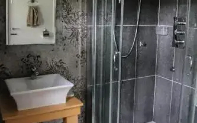 Rhos Uchaf. Country House. B+B