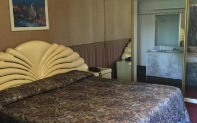 Royal Inn - Neptune