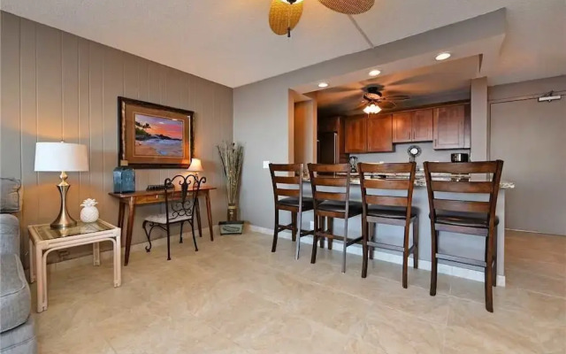 Valley Isle 509 by RedAwning