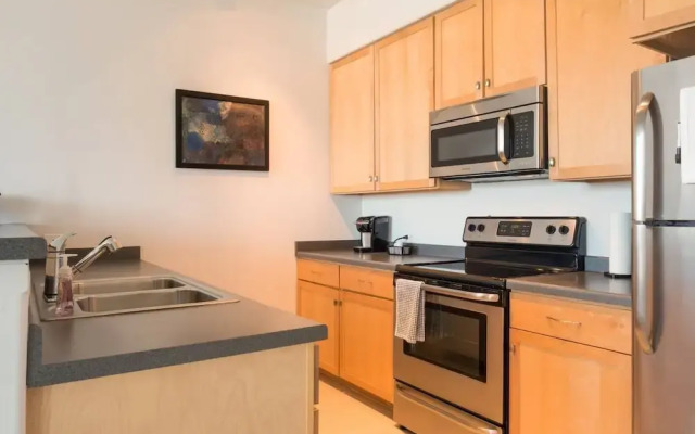 Large 3rd Ward Townhome w Parking