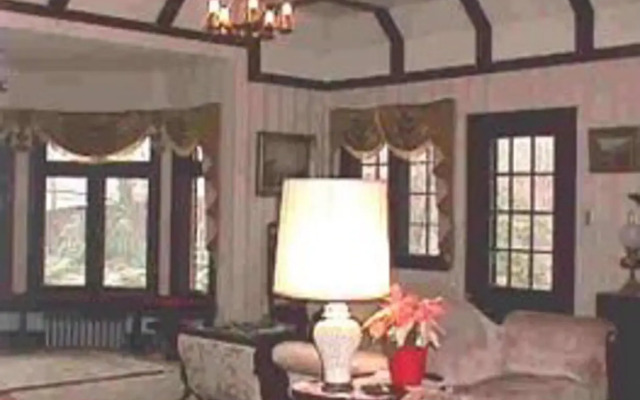 The Tudor House Bed & Breakfast