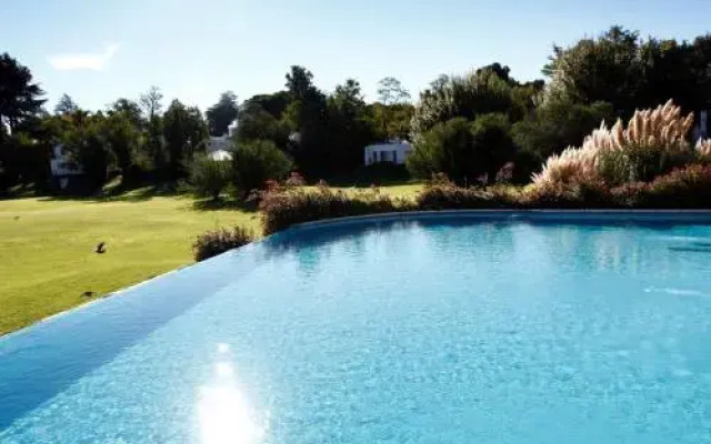 Acacias Country Club