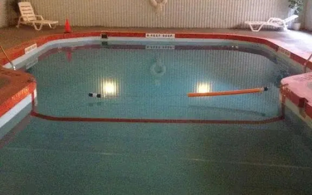 Travel Hotel & Suites