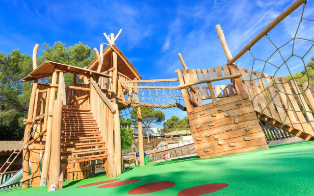 Camping Holdiay Green