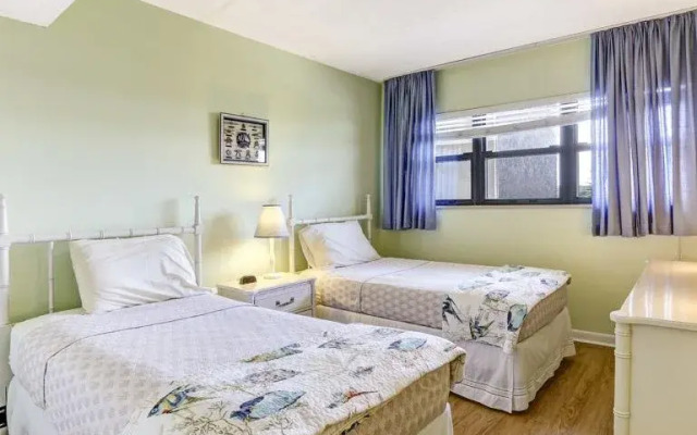 Convenience Direct Oceanfront Condo with Private Balcony by RedAwning