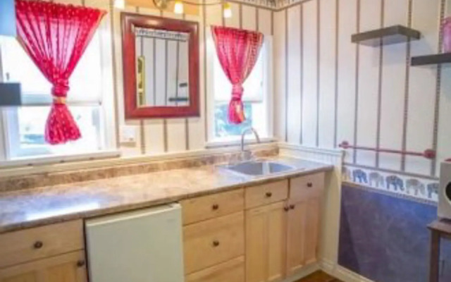 Whitley House Bed & Breakfast