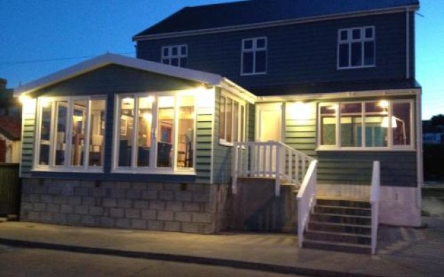The Waterfront Hotel in Stanley, Falkland Islands from 156$, photos, reviews - zenhotels.com hotel front