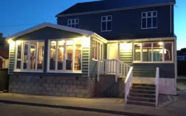 The Waterfront Hotel in Stanley, Falkland Islands from 147$, photos, reviews - zenhotels.com hotel front