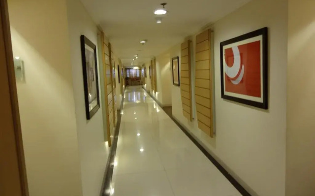 Hotel Shreemaya Residency