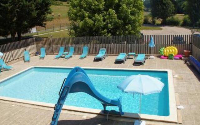 Les Gites de l'Etang de Sandanet