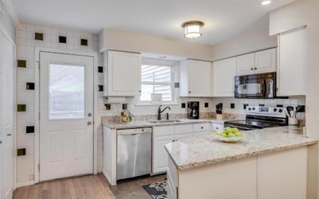 2Br Chic Nashville Townhouse by RedAwning