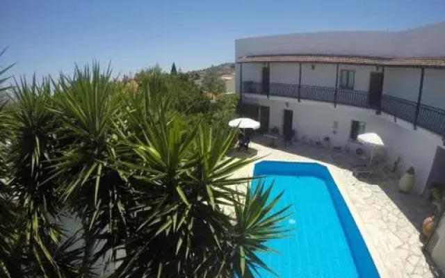 Lefkara Aloni House