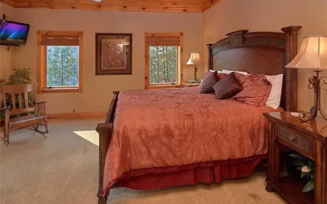 Journeys End - Five Bedroom Cabin