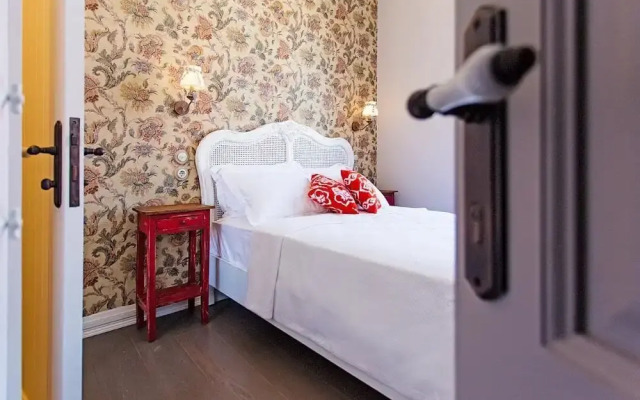 Ayapetro Tas Ev