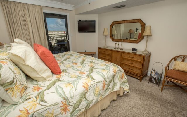 Inlet Reef 616 2 Bedroom Condo by RedAwning