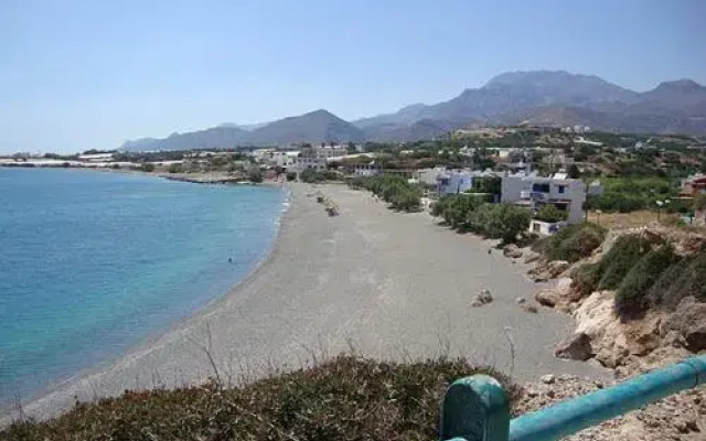 Akrotiri Apartments