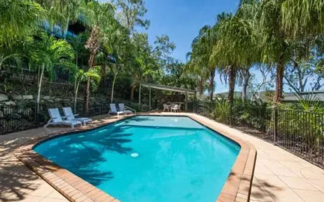 Sea View Shorelines Hamilton Island