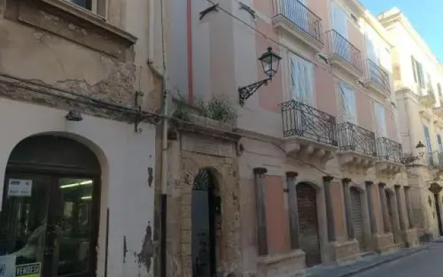 Casa by Duomo di Ortigia