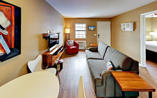 Landmark McMillin Court Apartment 16 by RedAwning