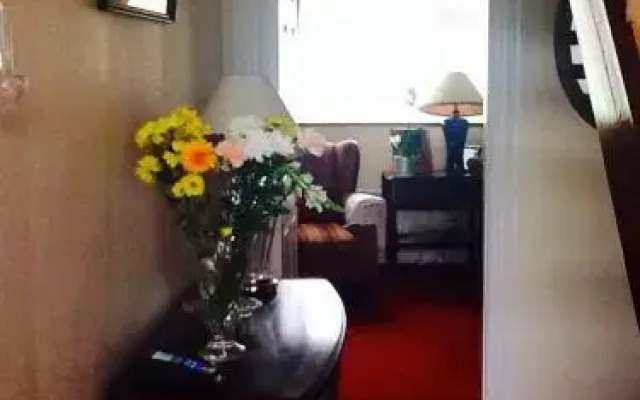 Hillcourt B&B
