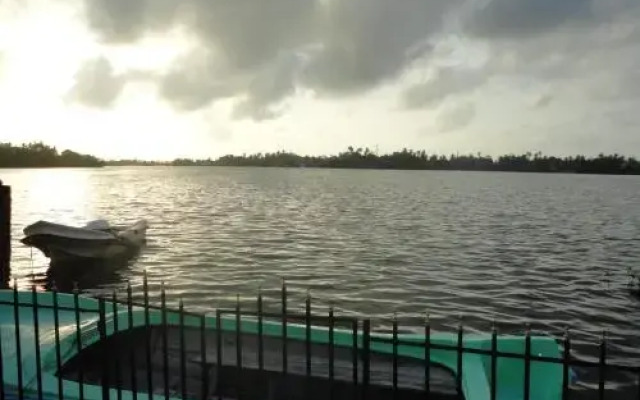Sapara River Inn