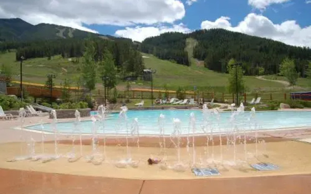 Horsethief Lodge by High Country Properties