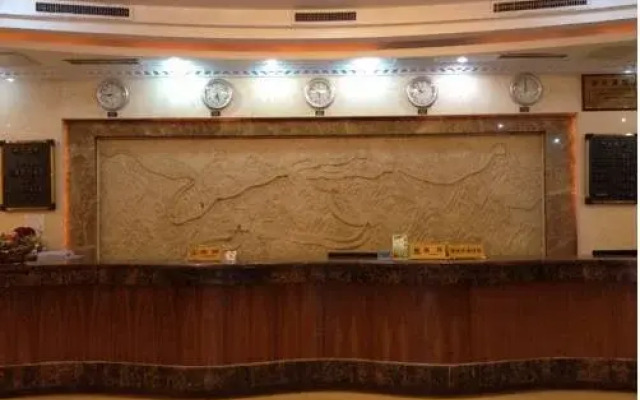 Gold Lampstand Garden Holiday Hotel Qingdao