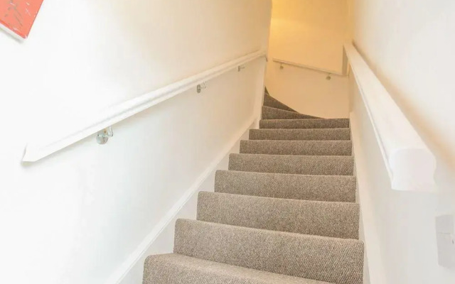 Belfast Budget Maldon Court 20