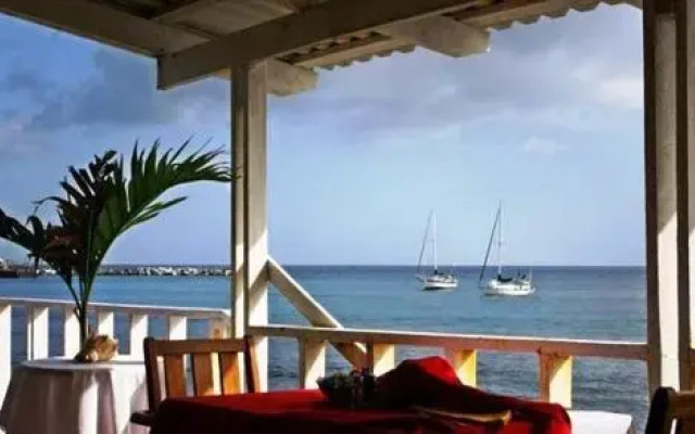 Golden Era Hotel