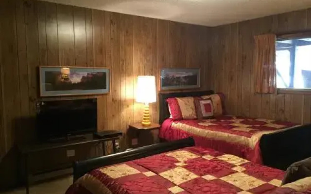 Papa Bear Cabin - 3BR/3BA Home