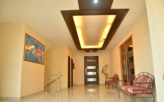 OYO 15534 Hotel Milan Palace