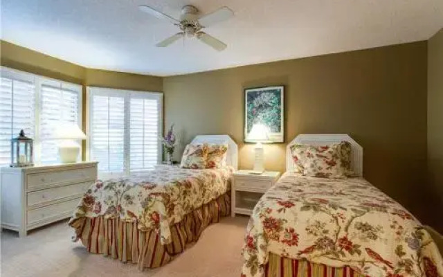 Turtle Cove 5543 by RedAwning