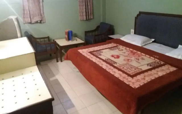 Hotel Charlene