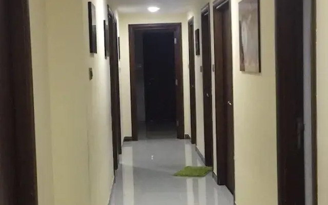 Luxury Furnished 3BR near LAKE Khalid