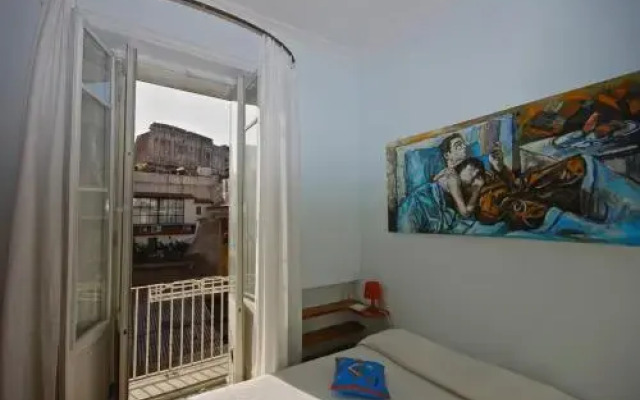 House and the City - Colosseum Apartments