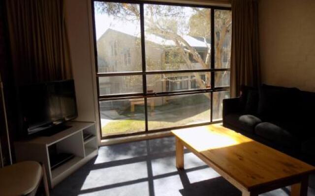 Kirwan Apartments 27