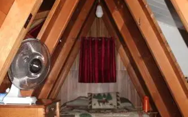 Sunny Bluffs Chalets